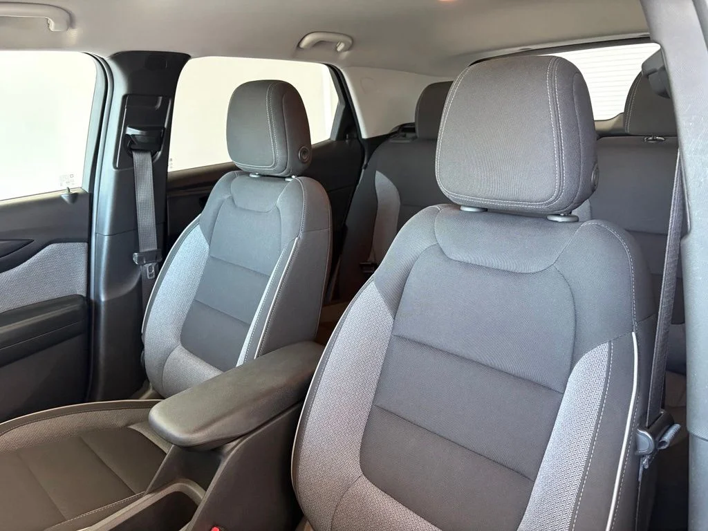 Used 2025 Gray Chevrolet LS image 26
