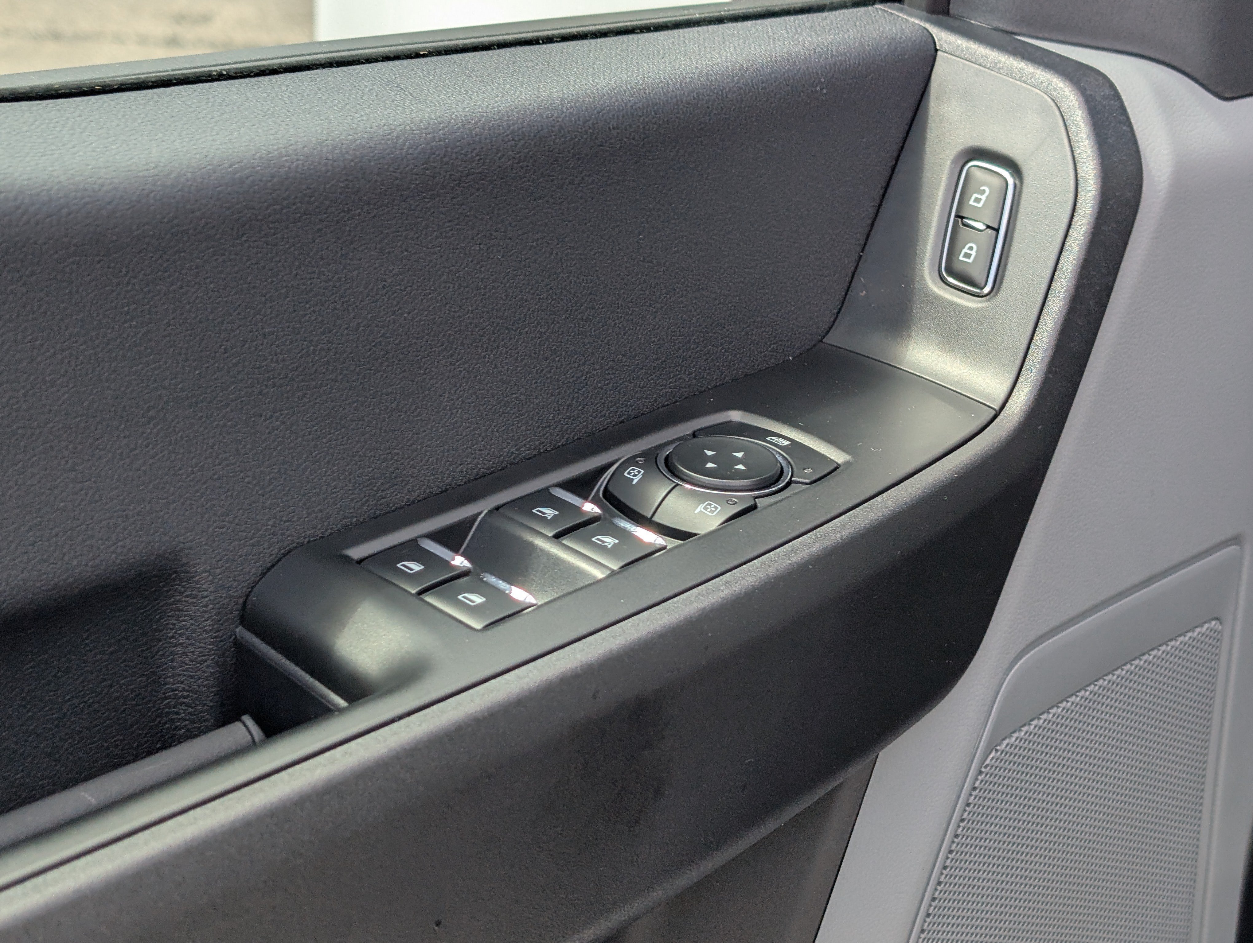 New 2026 Oxford White FORD F-350® XL image 17