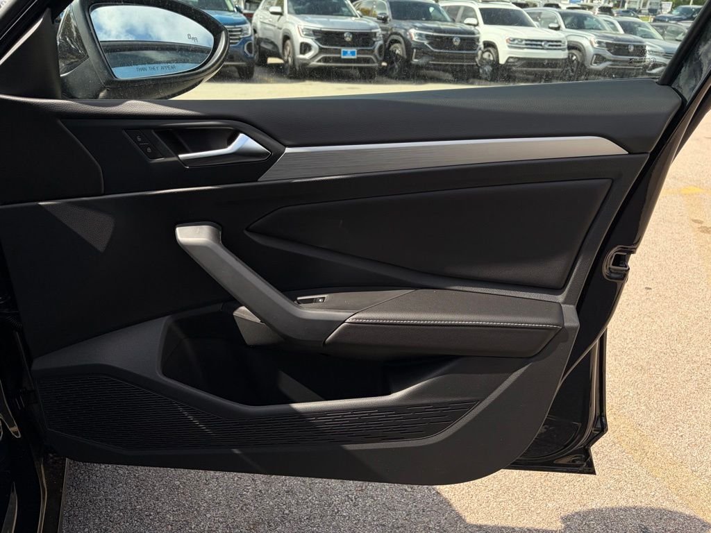 New 2026 Deep Black Pearl Volkswagen 1.5T S image 15