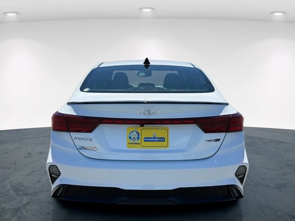 Used 2023 White Kia GT-Line image 8