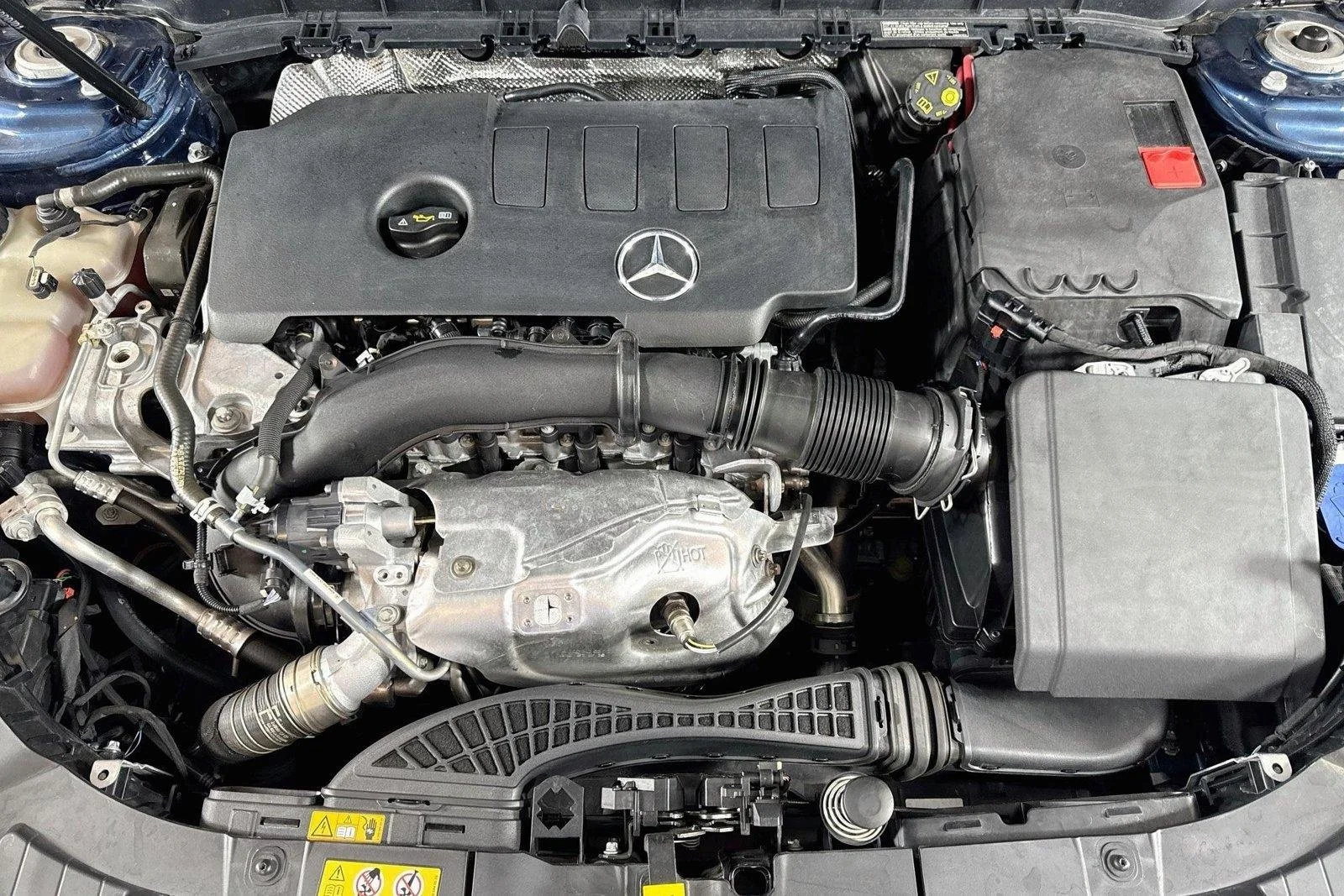 Used 2022 Denim Blue Metallic Mercedes-Benz GLB 250 image 29