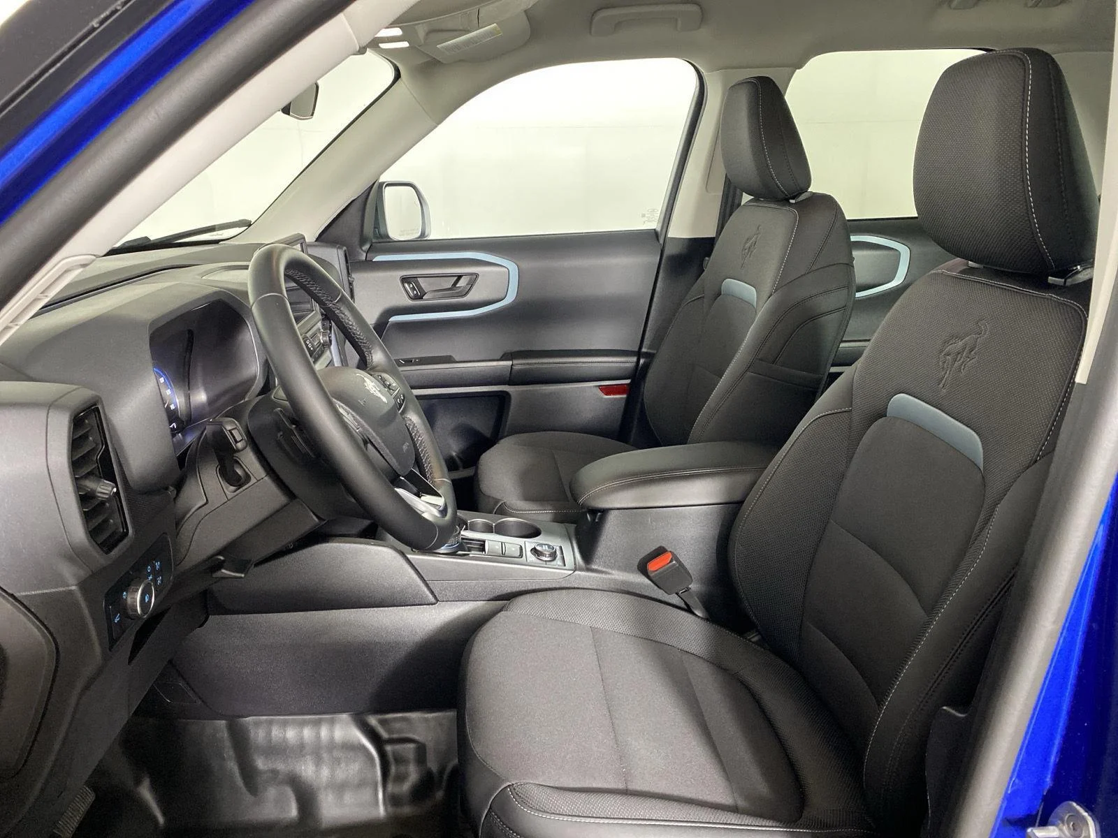 Used 2024 Atlas Blue Ford Badlands image 13