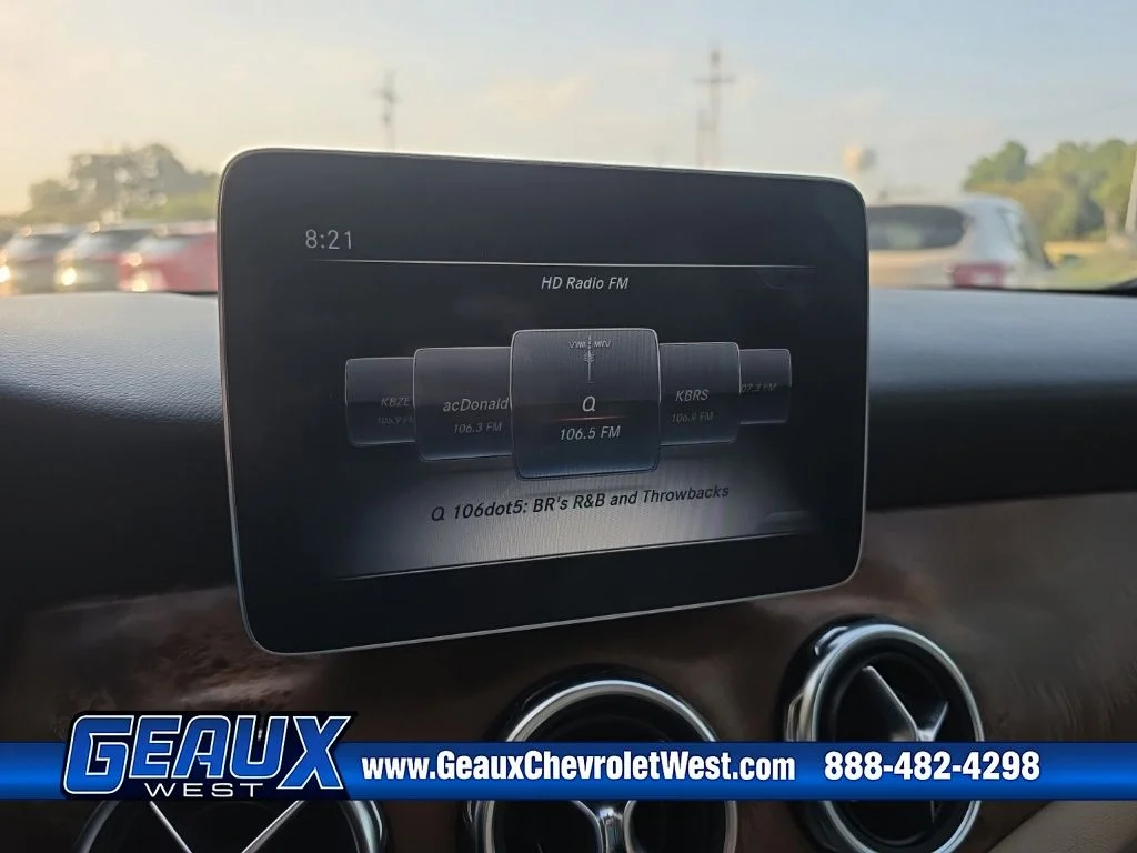 Used 2019 White Mercedes-Benz GLA 250 image 13