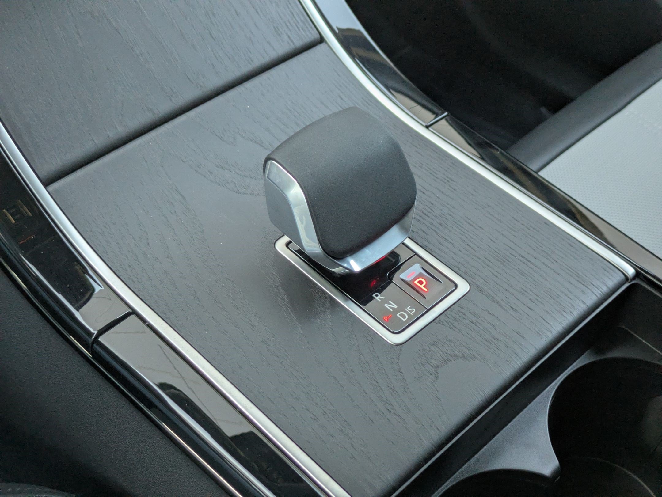 2026 Land Rover Range Rover Velar Dynamic SE - Photo 14
