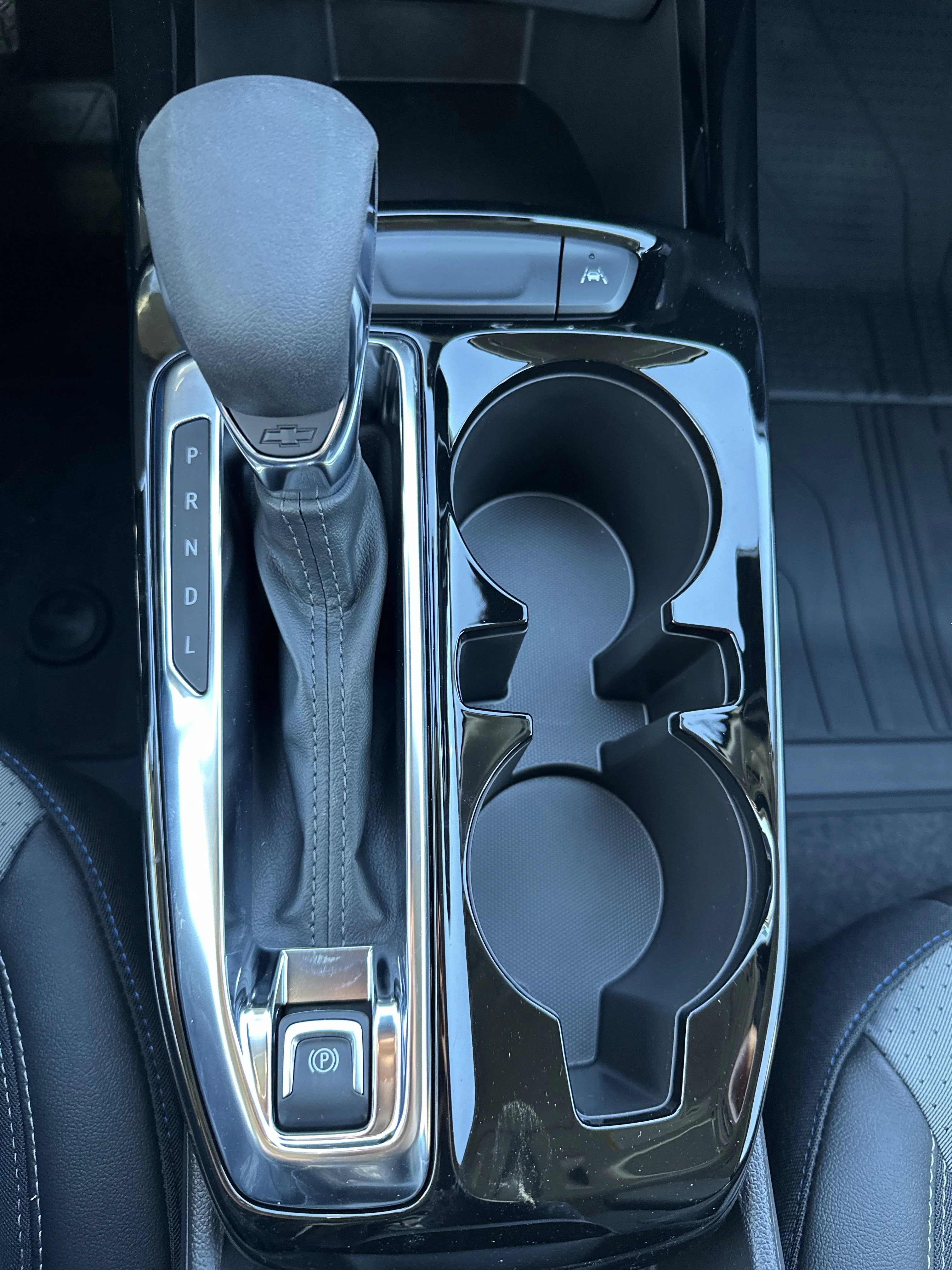 New 2026 Mosaic Black Metallic Chevrolet LT image 16