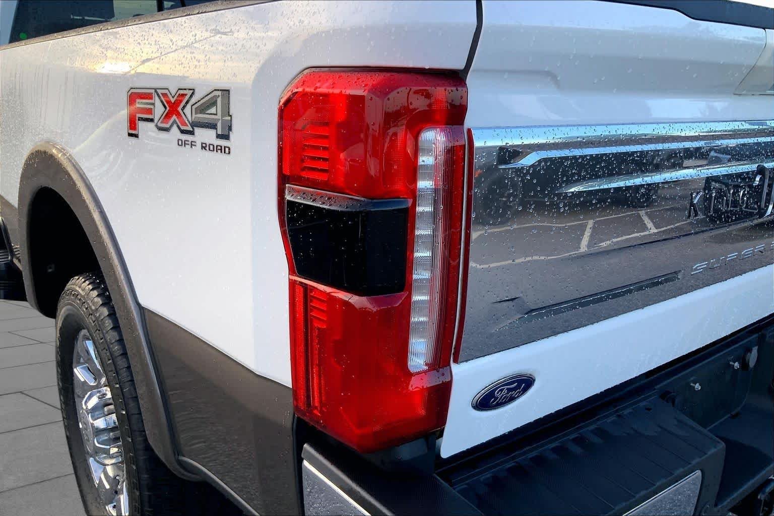 Used 2023 Star White Metallic Tri-Coat Ford King Ranch image 27