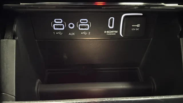 Used 2022 Midnight Sky Jeep 4xe image 28