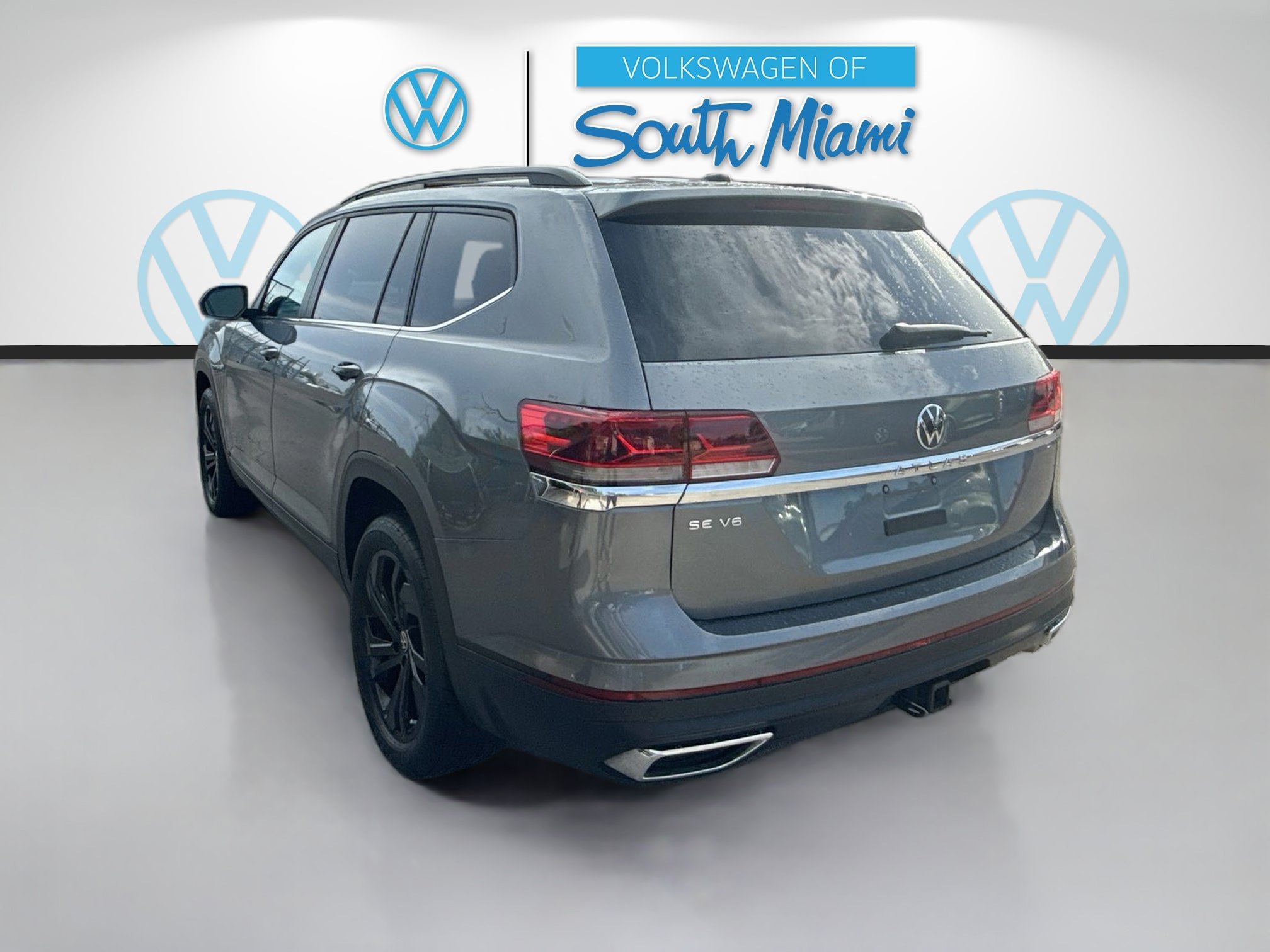 Certified Used 2022 Gray Volkswagen 3.6L V6 SE w/Technology image 5