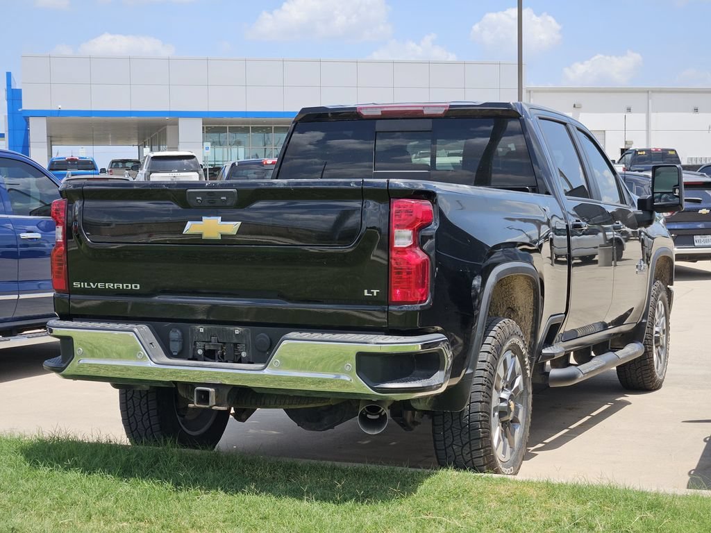 Used 2022 BLACK Chevrolet LT image 4