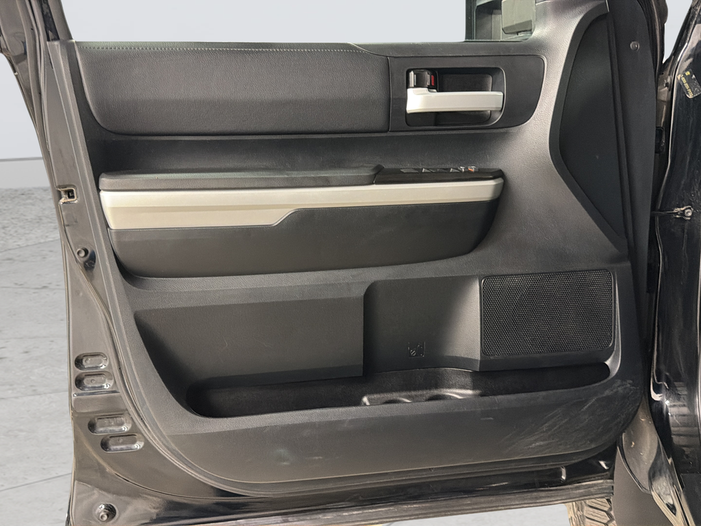 Used 2018 Black Toyota SR5 image 9