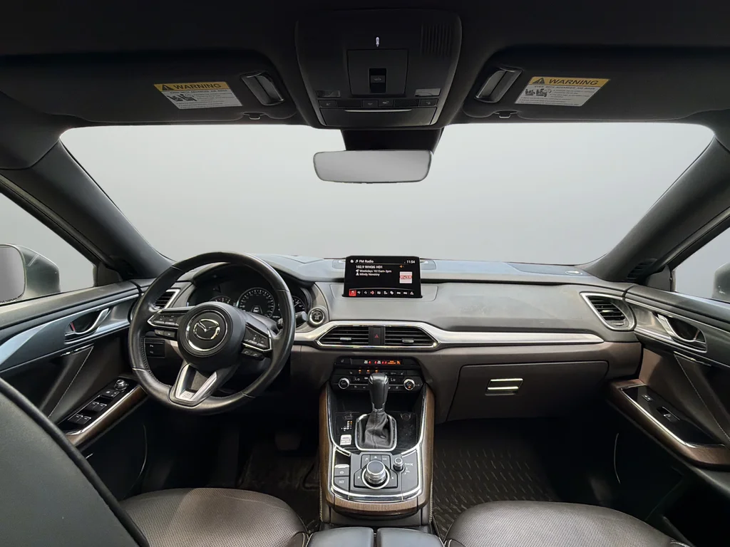 Used 2020 White Mazda Signature image 9