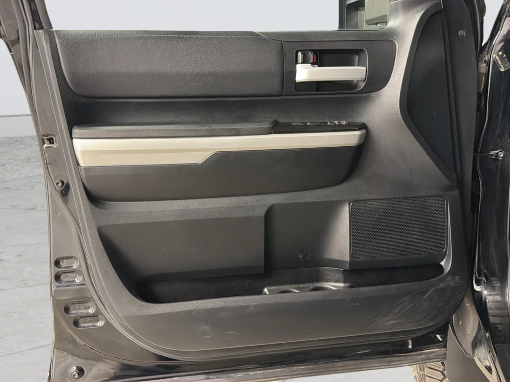 Used 2018 Black Toyota SR5 image 9