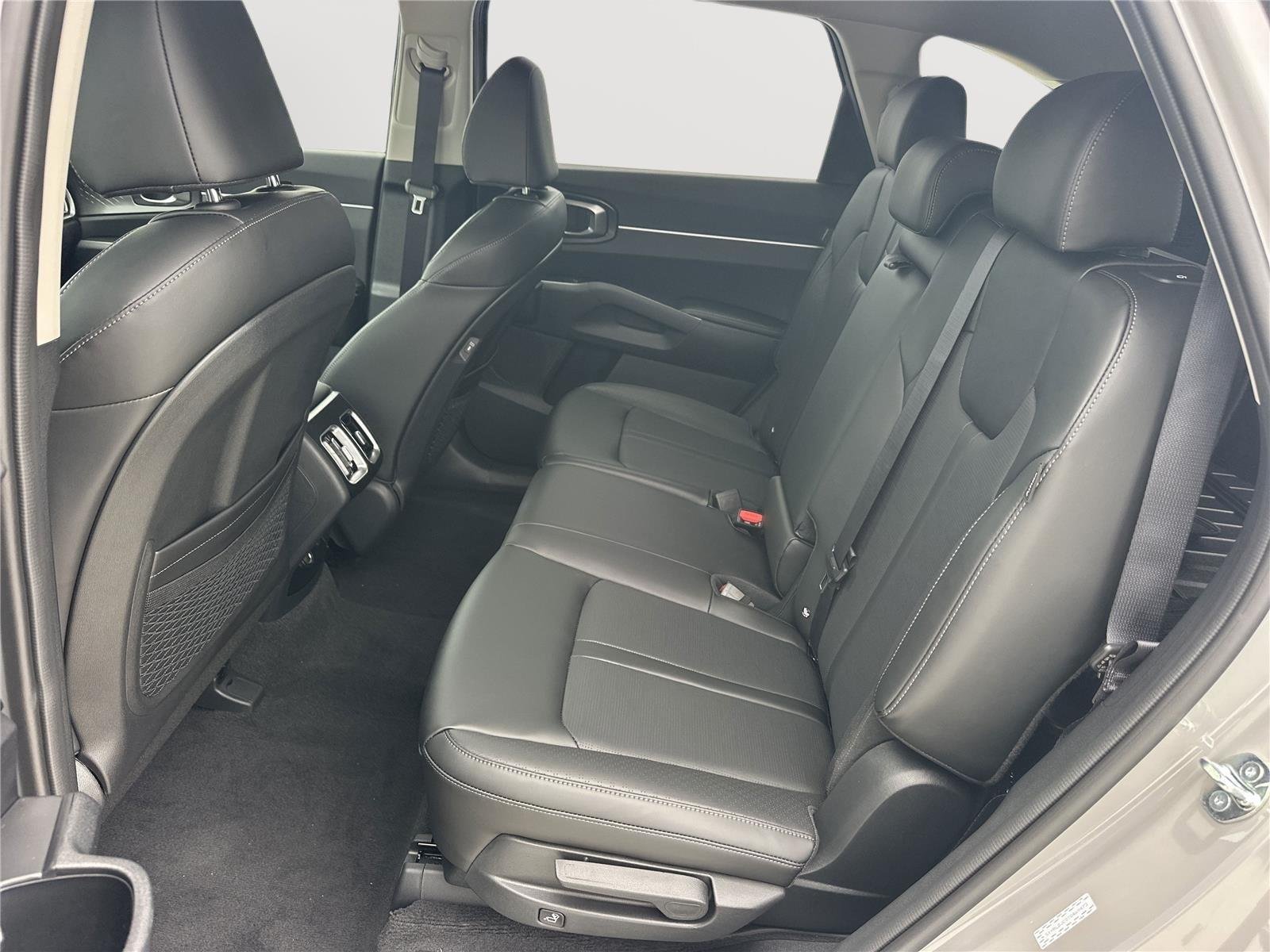 New 2026 Wolf Gray Kia S image 19