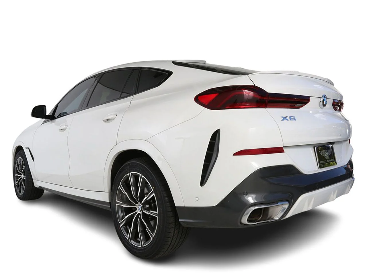 Used 2023 White BMW xDrive40i image 9