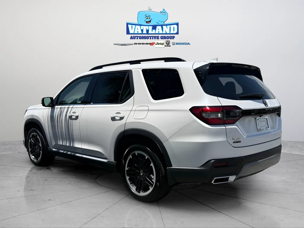 New 2026 Platinum White Pearl Honda Touring image 3