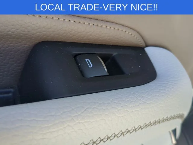 Used 2023 White GMC Denali image 31