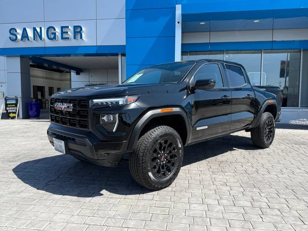 Used 2026 Onyx Black GMC Elevation image 3