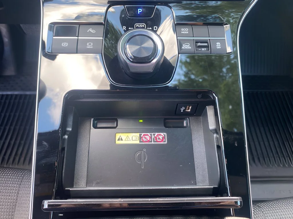 Used 2025 Silver Toyota XLE image 24