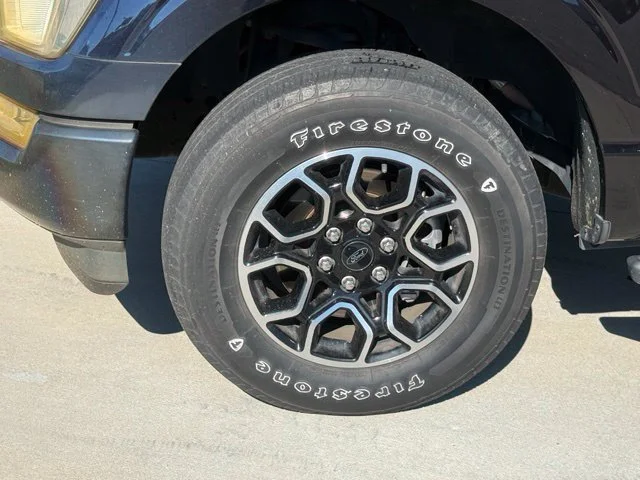 Used 2021 Black Ford XLT image 4