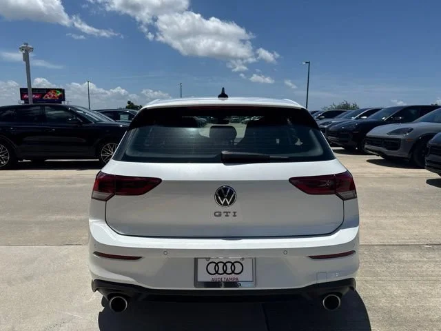 Used 2024 Opal White Volkswagen SE image 4