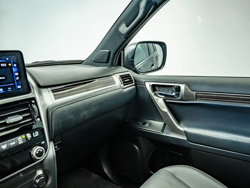 Certified Used 2023 Caviar Lexus 460 image 30