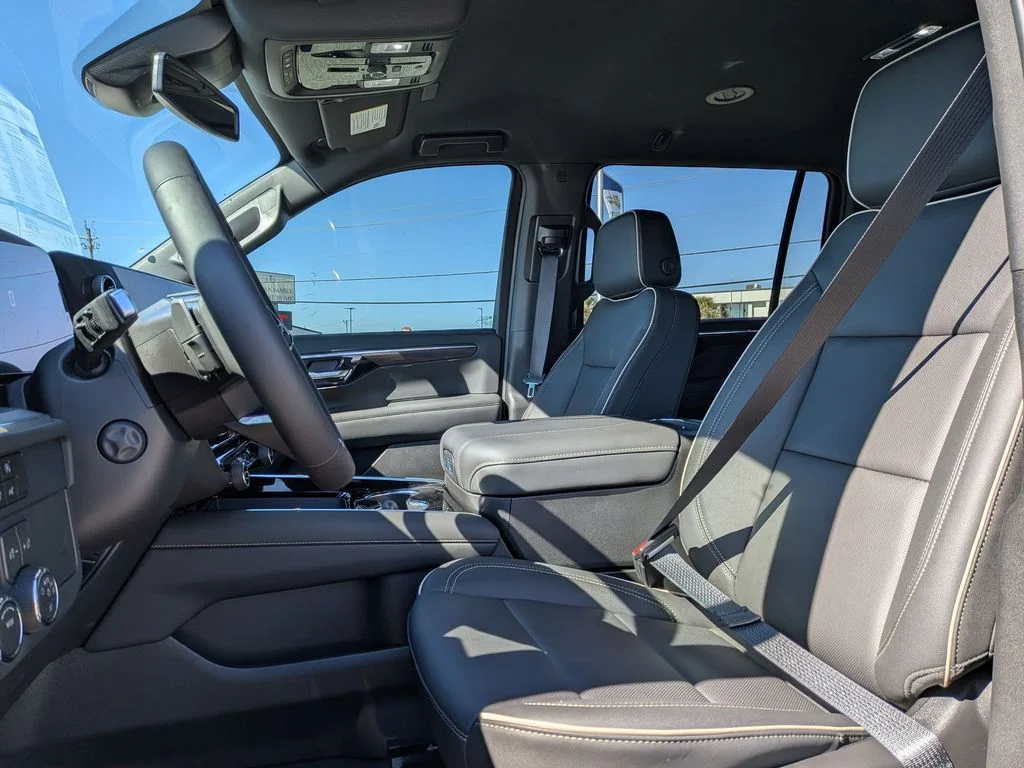 2026 Chevrolet Suburban Premier - Photo 16