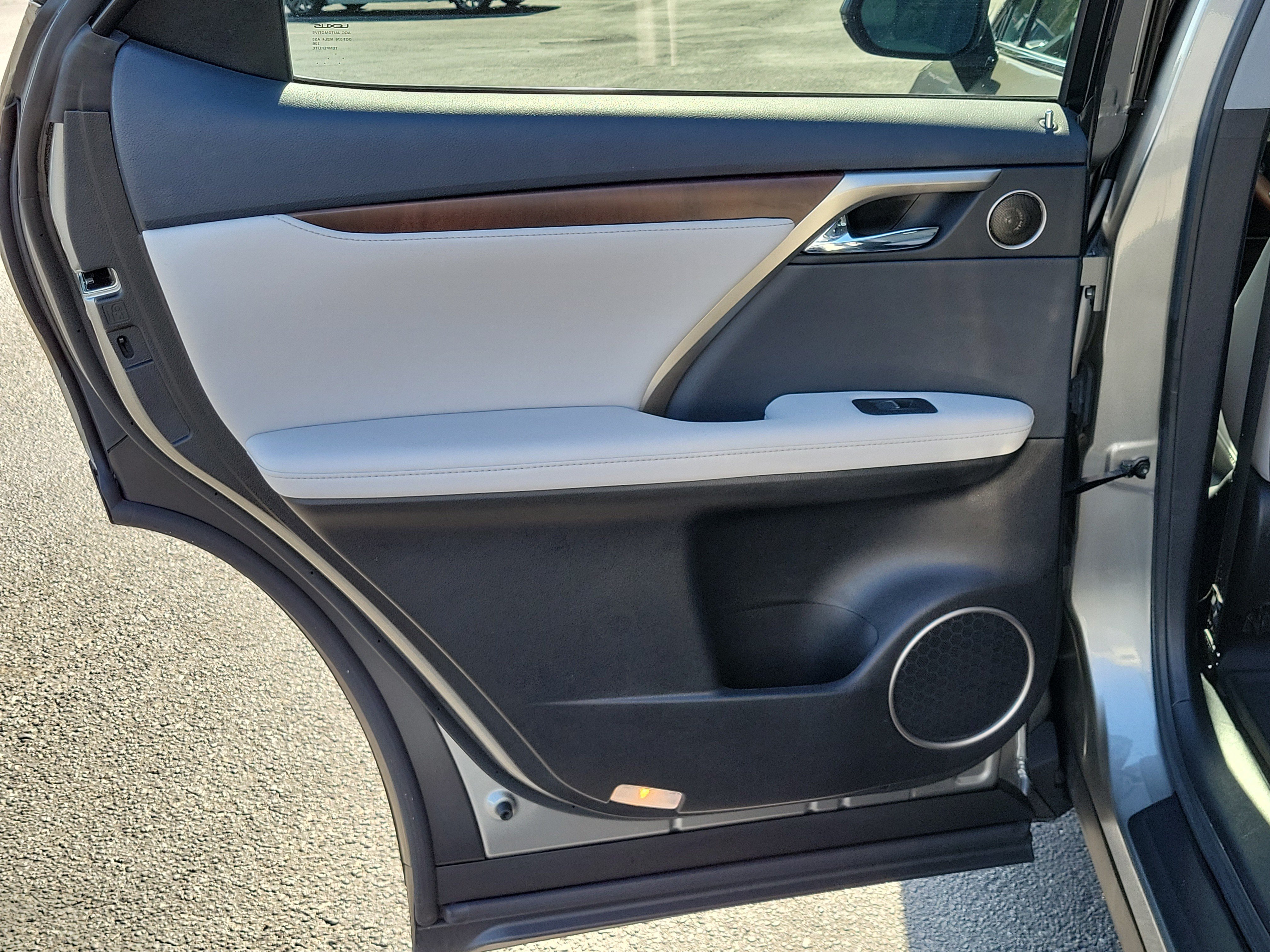 Used 2022 Silver Lexus 450h image 11