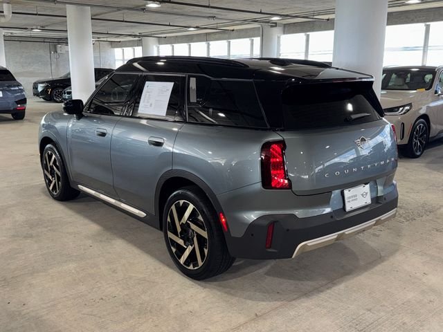 Used 2025 Green Metallic MINI Signature Plus image 6