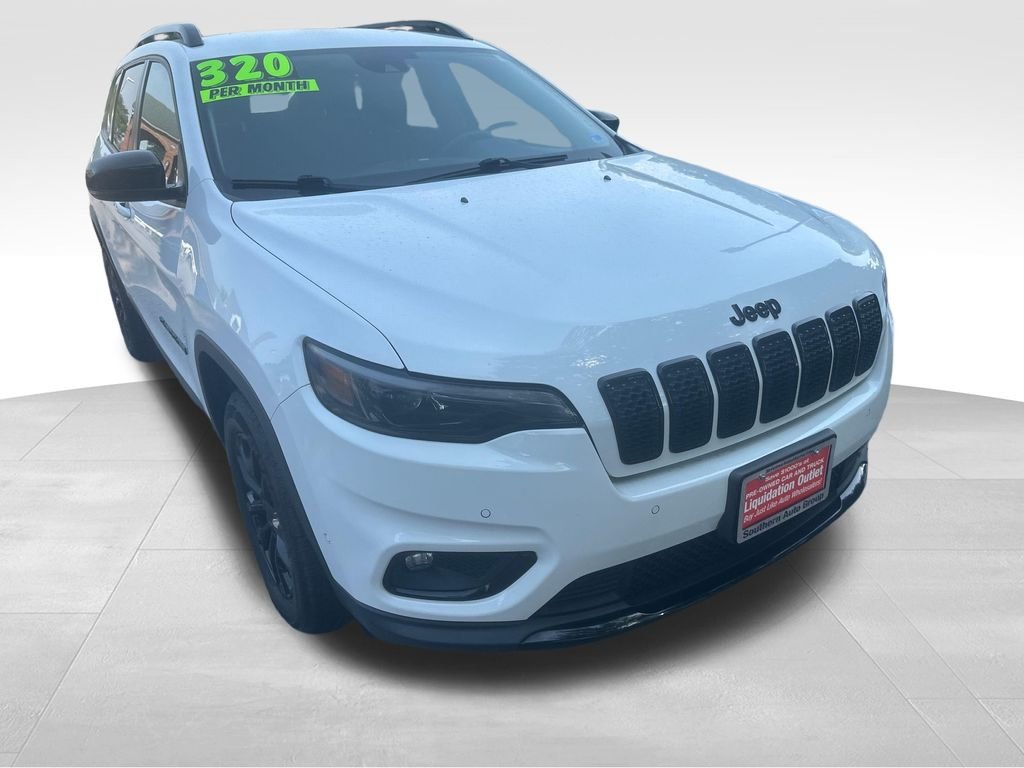 Used 2023 White Jeep Altitude image 36