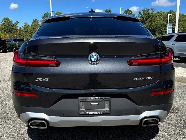 Used 2022 Gray BMW xDrive30i image 5