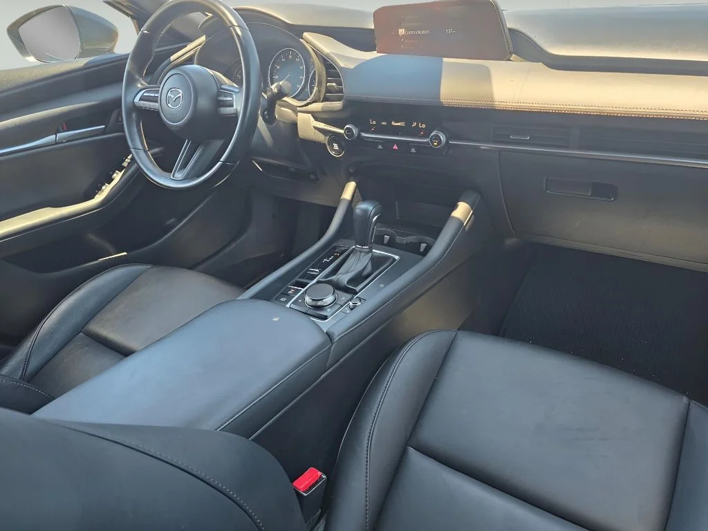 Used 2021 Machine Gray Metallic Mazda Select image 25