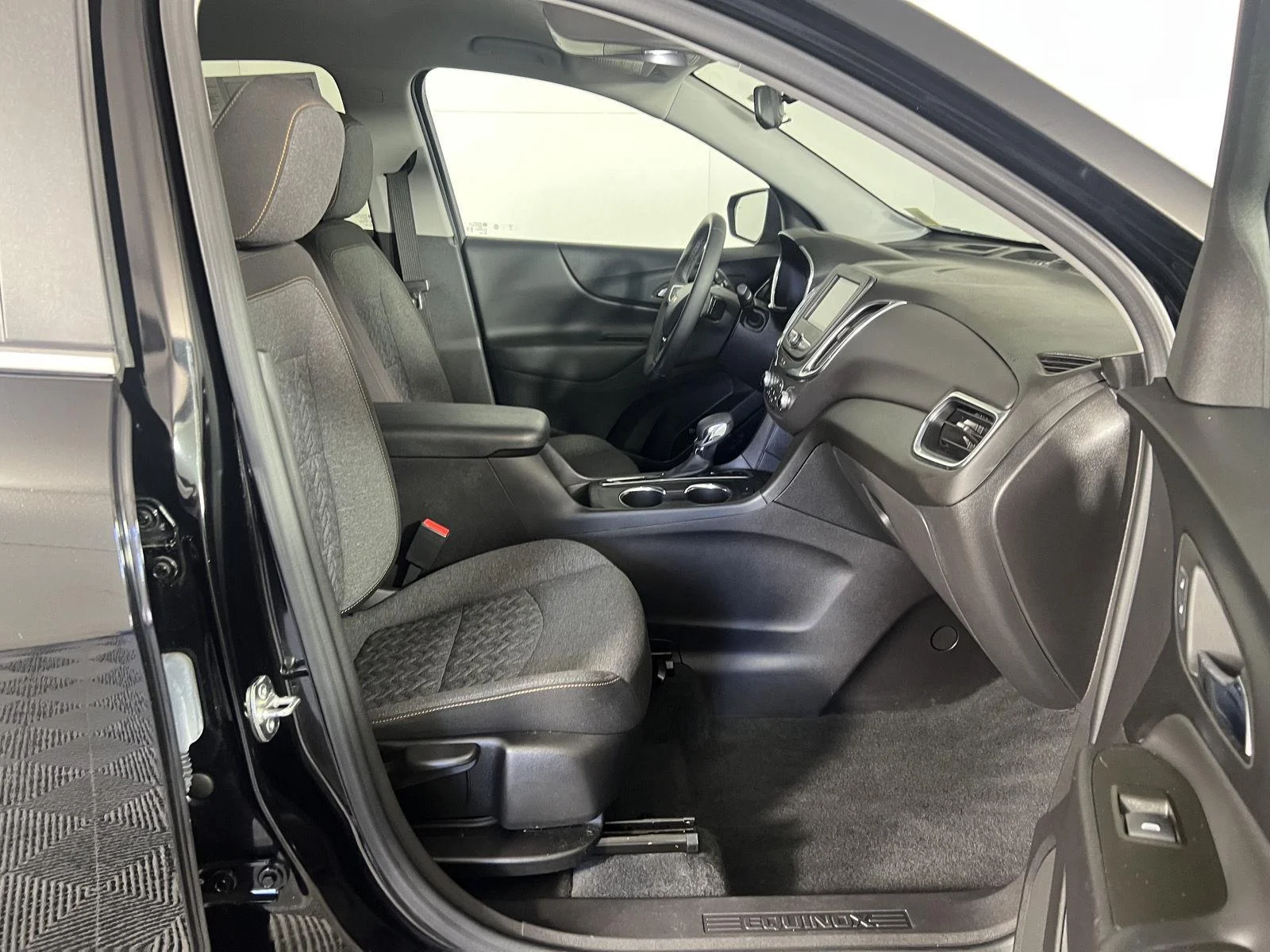 Used 2024 Mosaic Black Metallic Chevrolet LT image 20