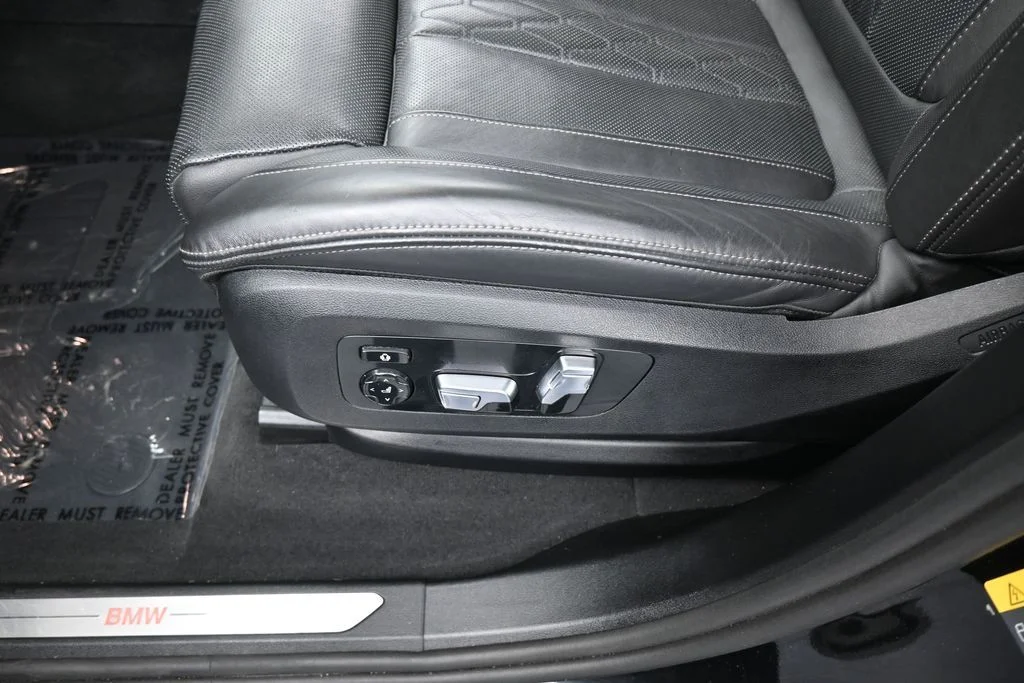 Used 2025 Black Sapphire Metallic BMW xDrive50e image 18