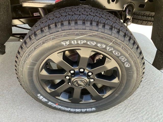 New 2026 Diamond Black Crystal Pearl-Coat Exterior Paint RAM Laramie image 27