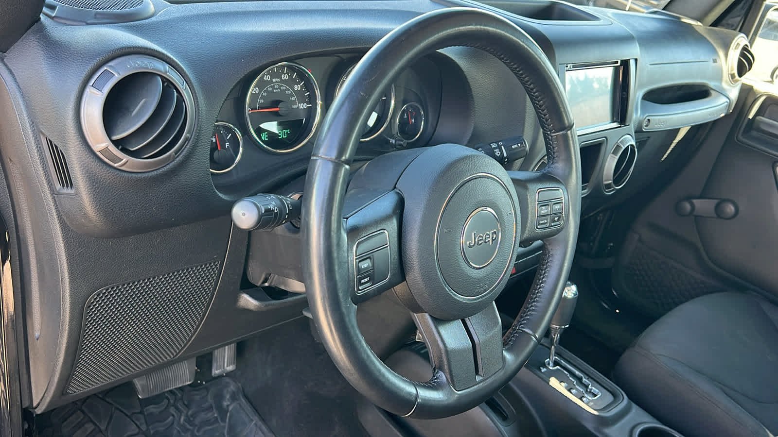 Used 2018 Black Clearcoat Jeep Sport S image 10