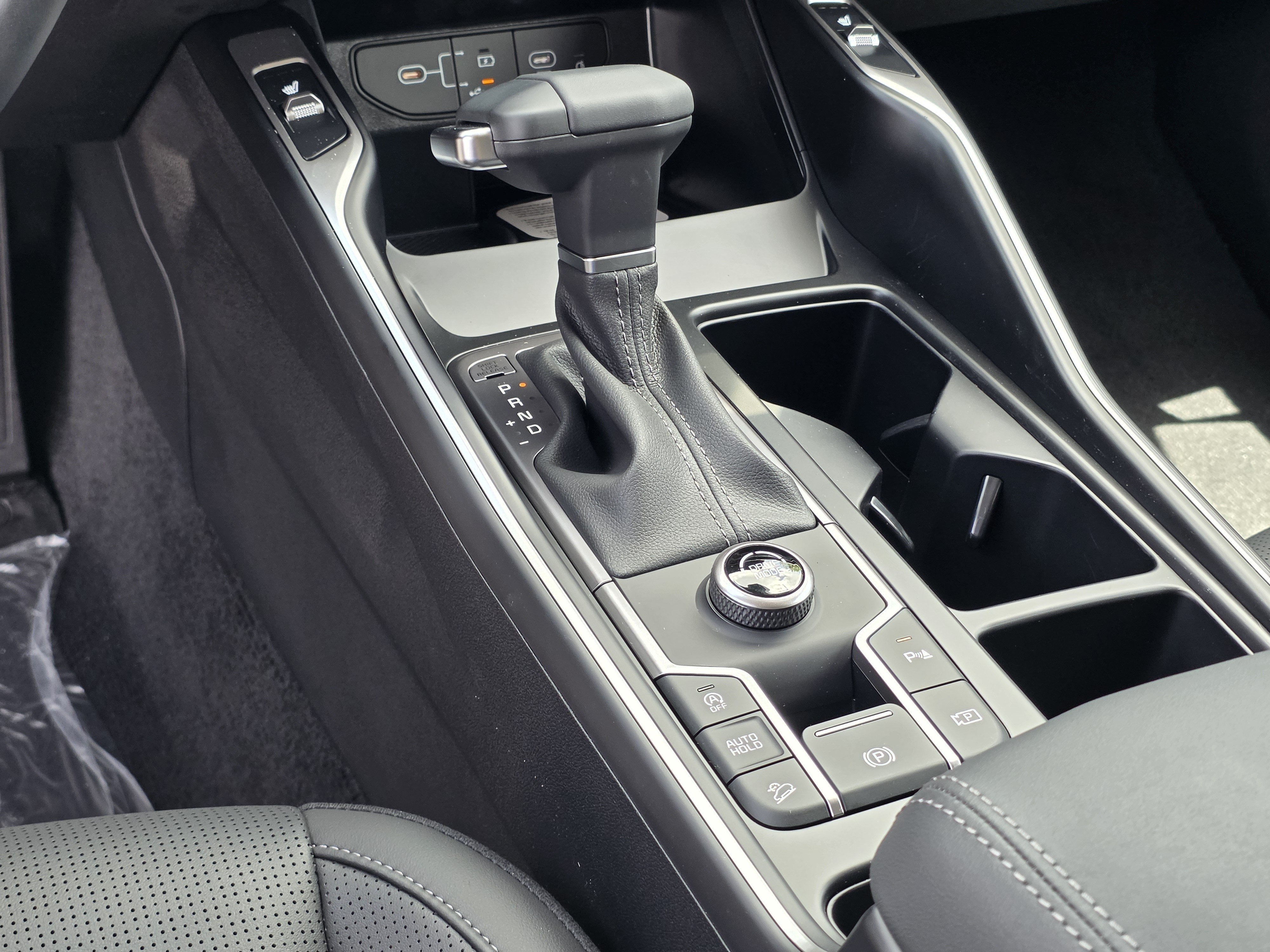 New 2026 Ivory Silver Kia S image 19