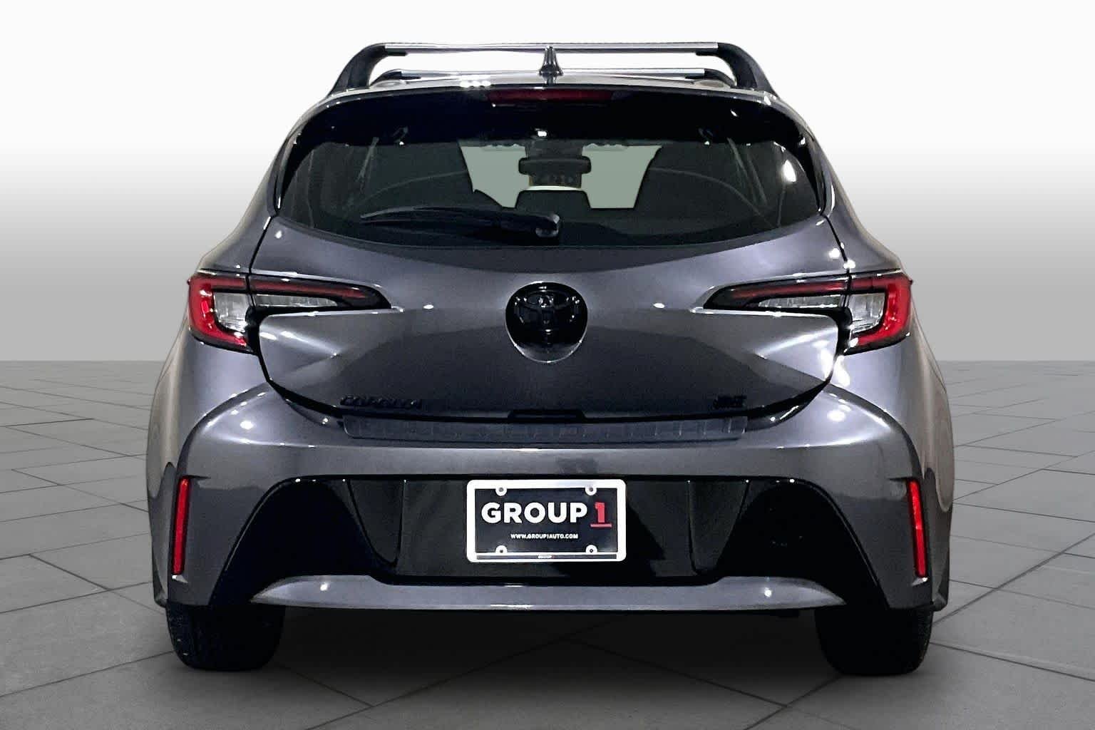 Pre-Owned 2025 Toyota Corolla Hatchback SE