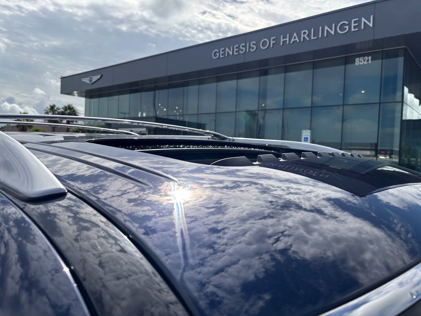 Used 2022 Blue INFINITI Premium Select image 7