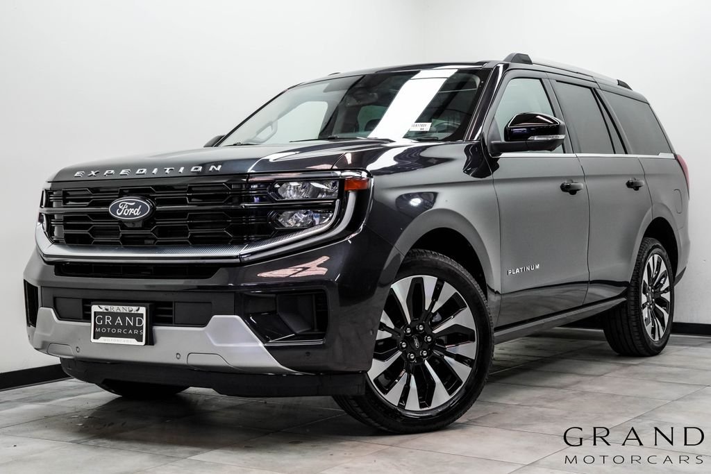 Used 2025 Gray Ford Platinum image 1