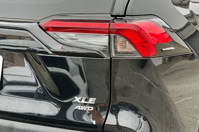 Used 2025 Black Toyota XLE image 7