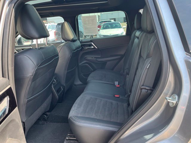 Used 2022 Mercury Gray Metallic Mitsubishi Black Edition image 14