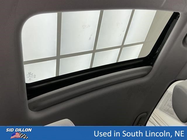 Used 2022 Sonic Gray Pearl Honda EX image 25