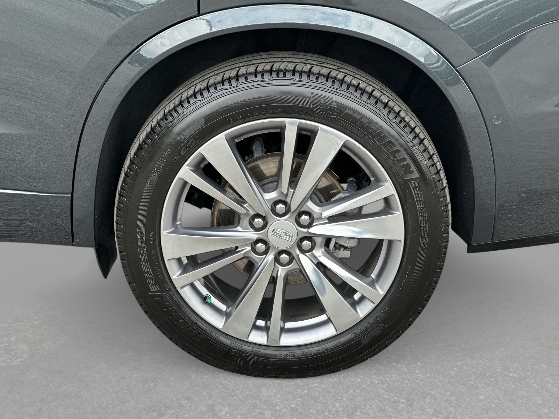 Used 2023 WILDER METALLIC Cadillac FWD Premium Luxury image 33