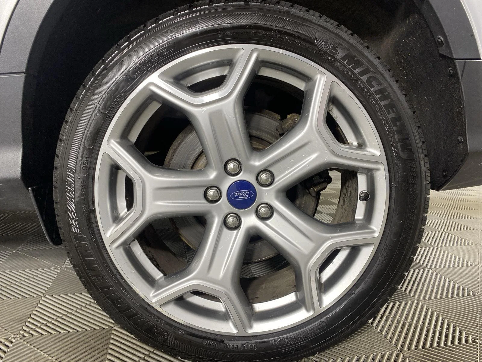 Used 2019 Ingot Silver Ford Titanium image 9