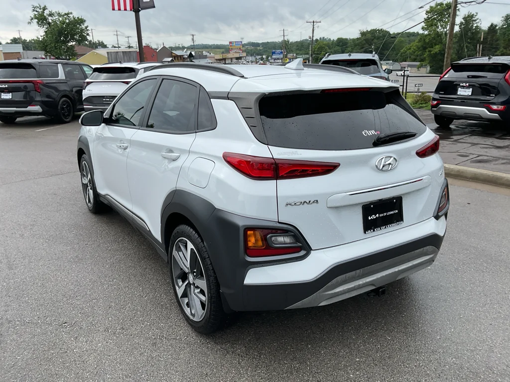 Used 2019 Chalk White Hyundai Limited image 8