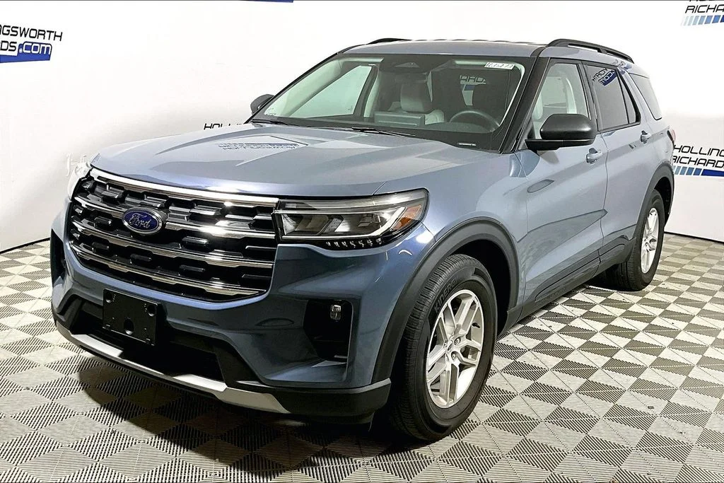 New 2026 Vapor Blue Metallic Ford Active image 1