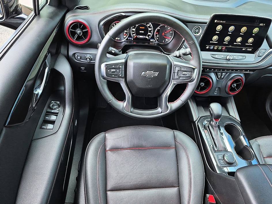 Used 2025 Black Chevrolet RS image 30
