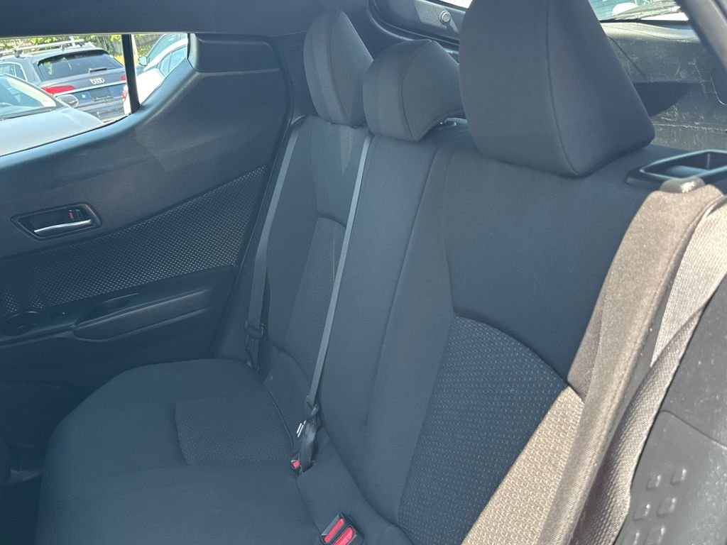 Used 2019 White Toyota LE image 34