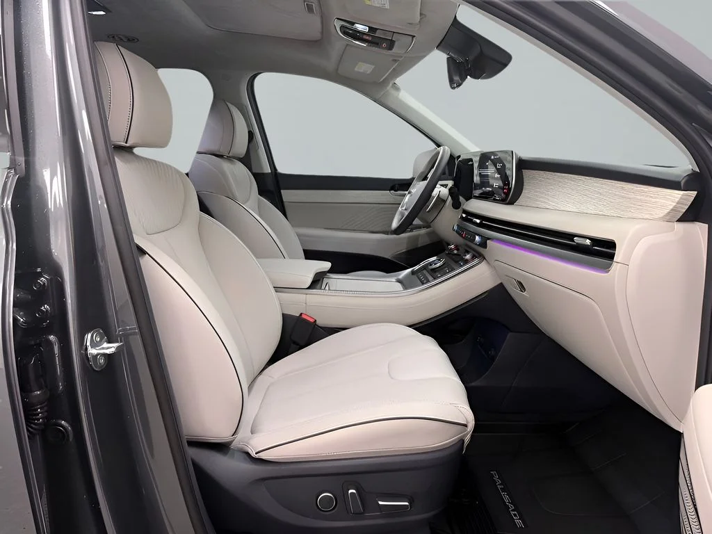 Used 2025 Gray Hyundai Calligraphy image 32