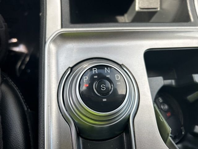 Used 2024 Blue Ford SEL image 19